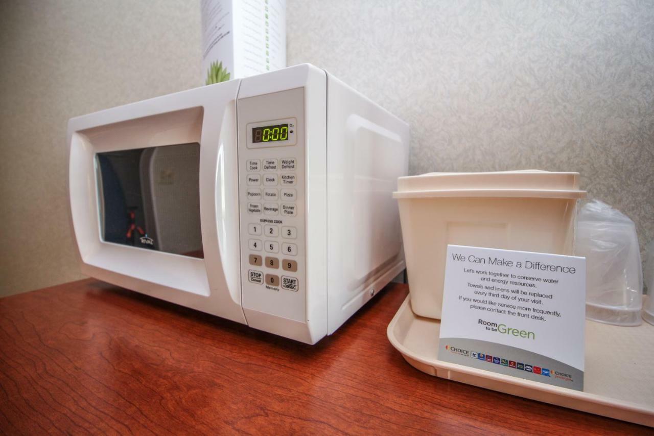 Comfort Inn & Suites Виктория Екстериор снимка