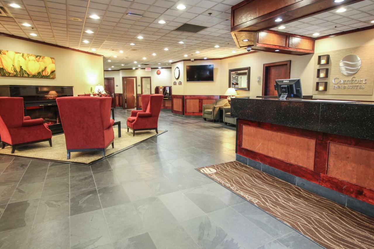 Comfort Inn & Suites Виктория Екстериор снимка
