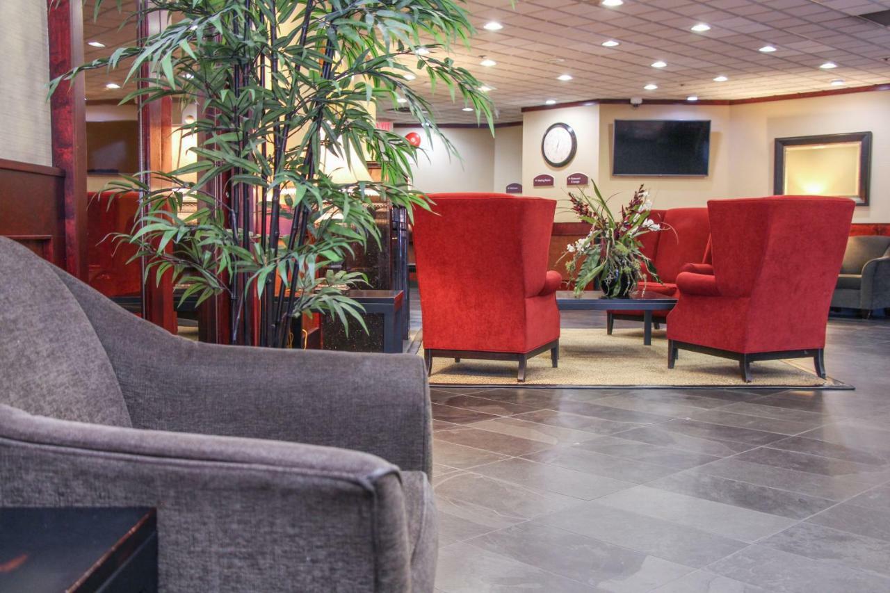Comfort Inn & Suites Виктория Екстериор снимка
